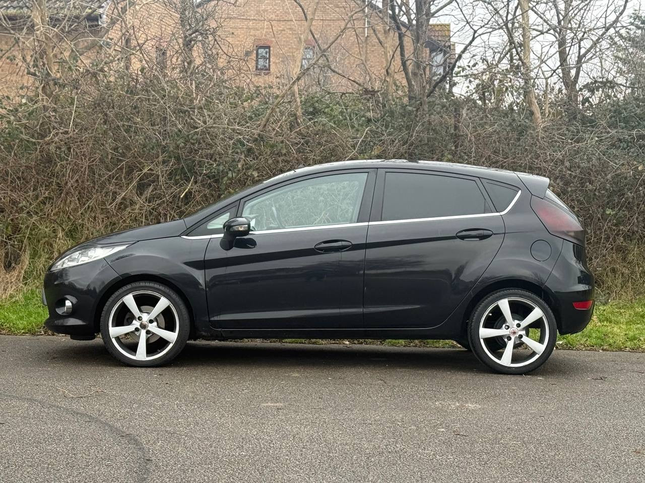 2009 Ford Fiesta-12 Month Fresh MOT-Mechanically Perfect