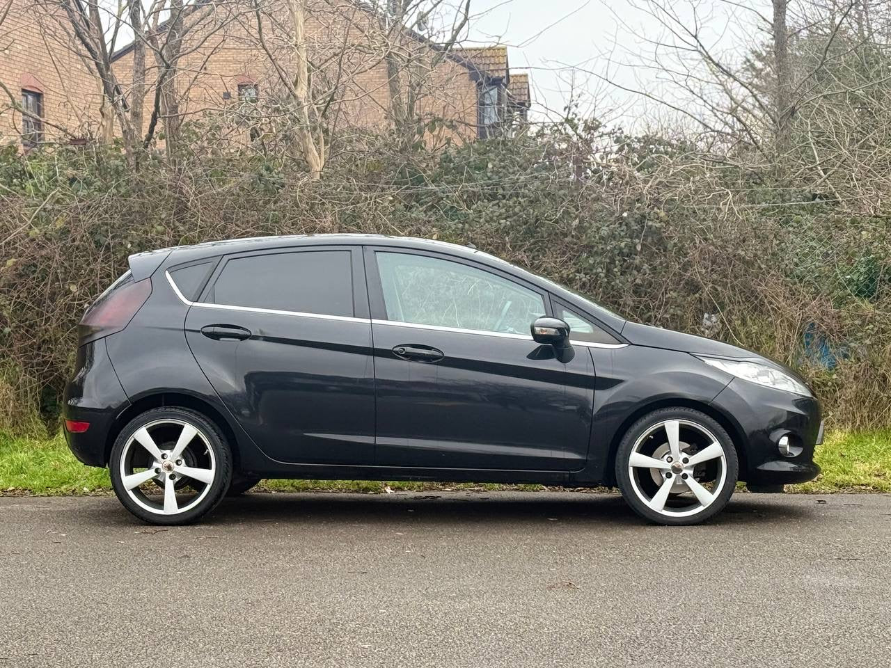 2009 Ford Fiesta-12 Month Fresh MOT-Mechanically Perfect